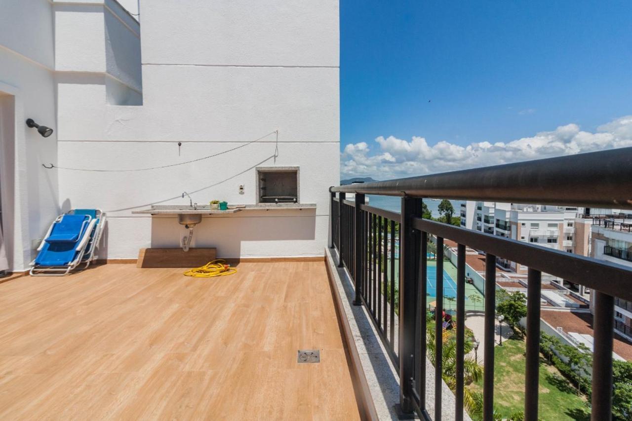 Cobertura Beira Mar Com Piscinas, Academia, Quadra De Tenis E 4 Vagas De Garagem Apartamento